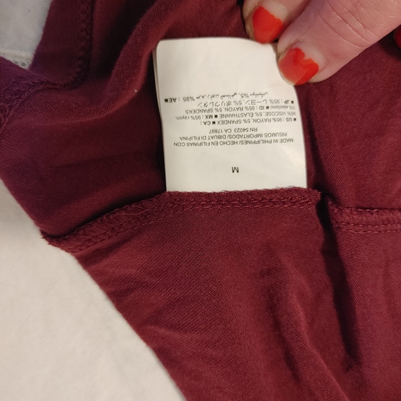 Burgundy Flowing Long Sleeves Dress Size M Old Navy Rayon Spandex - Picture 6 of 7